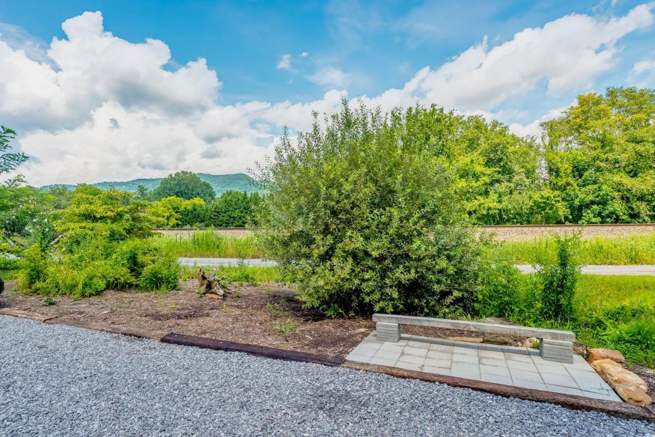 Old Lytle Cove Rd - Lower Unit Apartment Swannanoa Exterior photo